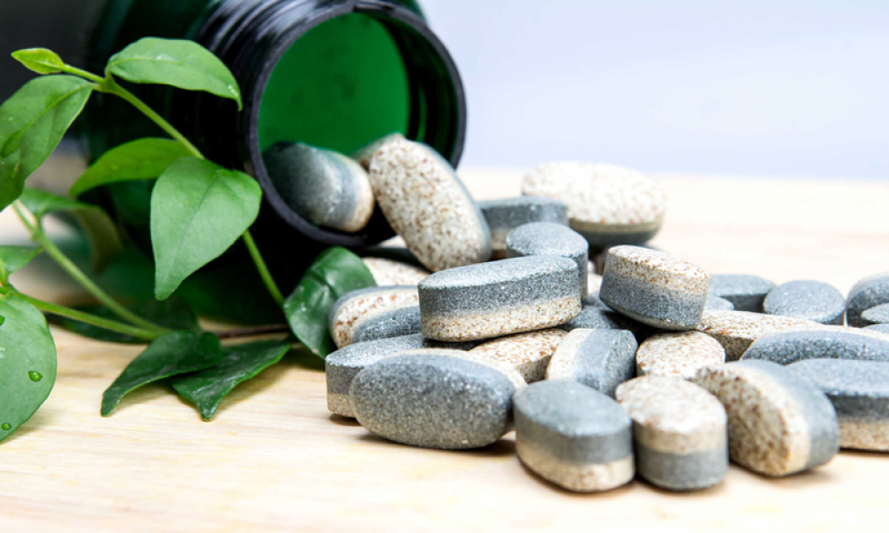 BÀI THUỐC ĐÔNG Y CHỮA HIỆU QUẢ RỤNG TÓC